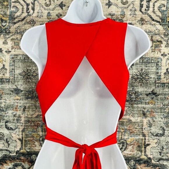 Lulus Women's Sleeveless Scoopneck Top Size L Red Ribbed Knit Tie Back Crop Tank - Picture 5 of 8